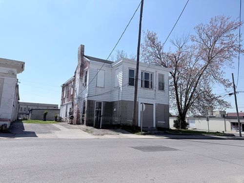 702 S Clay St, Hopkinsville, KY, 42240-3407 | Card Image