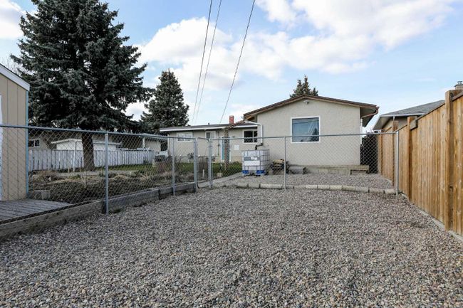 2714 6 A Avenue N, Home with 4 bedrooms, 2 bathrooms and 3 parking in Lethbridge AB | Image 30