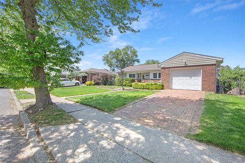 1498 Kew Ave, Hewlett, NY, 11557-1415 | Card Image