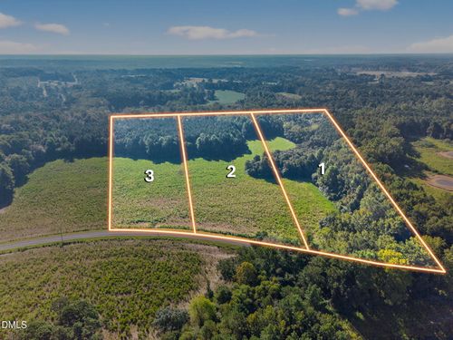 2 Mitchell Rd, Lillington, NC, 27546-7105 | Card Image