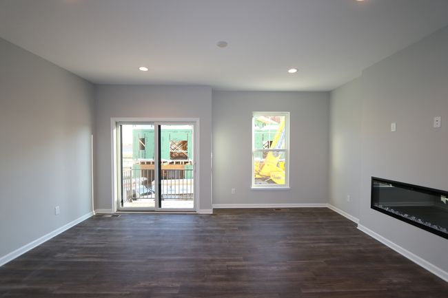 4281 Barrel Ln, Townhouse with 3 bedrooms, 4 bathrooms and null parking in Westfield IN | Image 6