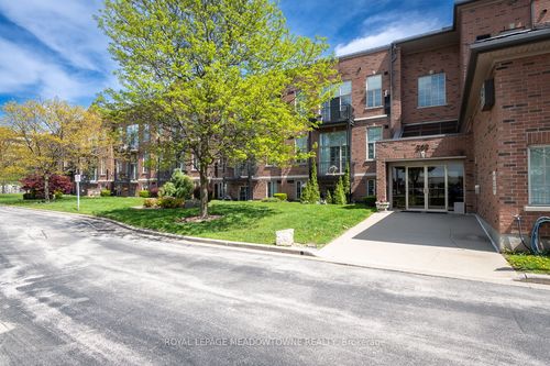 318-262 Dundas St E, Hamilton, ON, L8B1A9 | Card Image