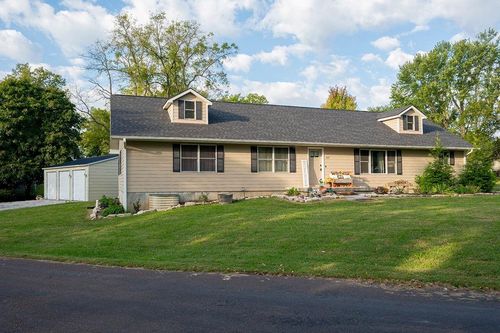 209 3rd St, Wetmore, KS, 66550-9626 | Card Image