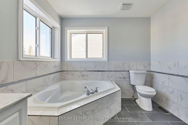 1152 Ashcroft Crt, House other with 4 bedrooms, 3 bathrooms and 4 parking in Oshawa ON | Image 27