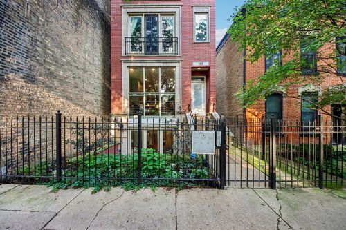 1-1050 N Marshfield Ave, CHICAGO, IL, 60622-3837 | Card Image