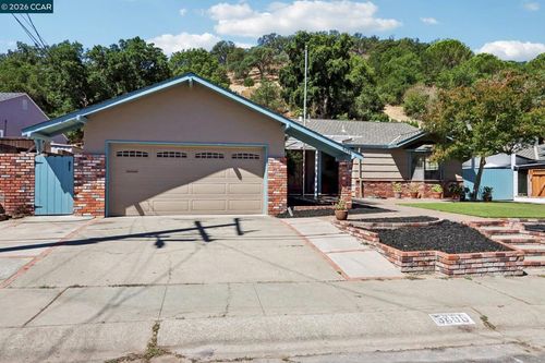 5456 Degnan Dr, Martinez, CA, 94553-5720 | Card Image