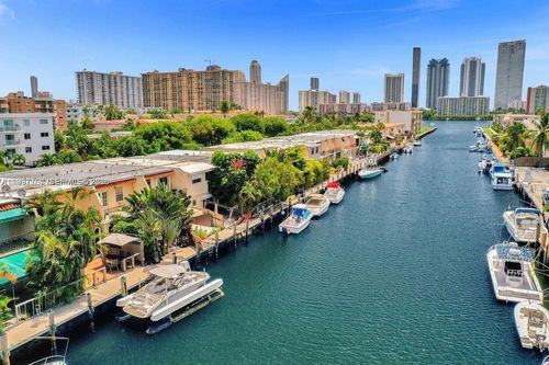 39-3720 Ne 167th St, North Miami Beach, FL, 33160-3532 | Card Image