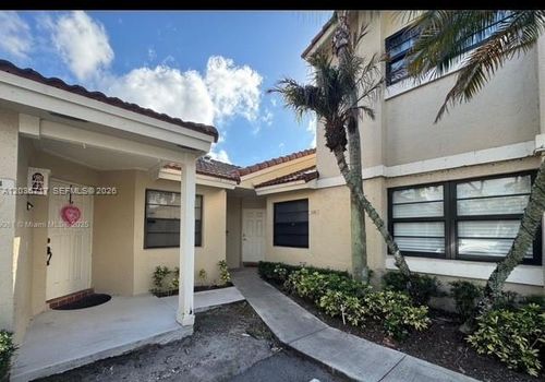 6308 Nw 170th Ter, Hialeah, FL, 33015-4633 | Card Image