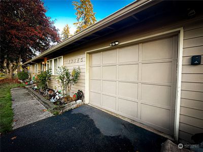 19425 Crescent Drive E, House other with 3 bedrooms, 1 bathrooms and 1 parking in Spanaway WA | Image 2