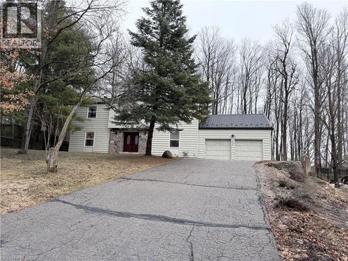 190 Mohawk Ave, Waterloo, ON, N2L2T3 | Card Image