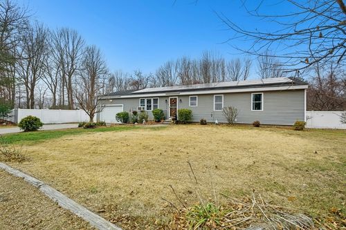 252 Pleasantdale Rd, Rutland, MA, 01543-1235 | Card Image