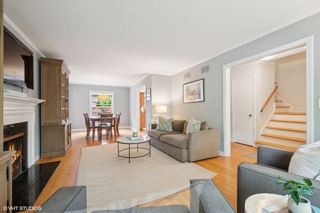 2546 Marcy Ave, Townhouse with 3 bedrooms, 2 bathrooms and 2 parking in Evanston IL | Image 6