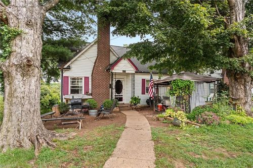 401 S Sunset Dr, Winston-Salem, NC, 27103-2839 | Card Image