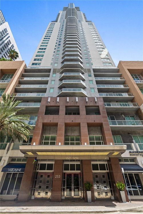 apt-228-253 Ne 2nd St, Miami, FL, 33132-2287 | Card Image