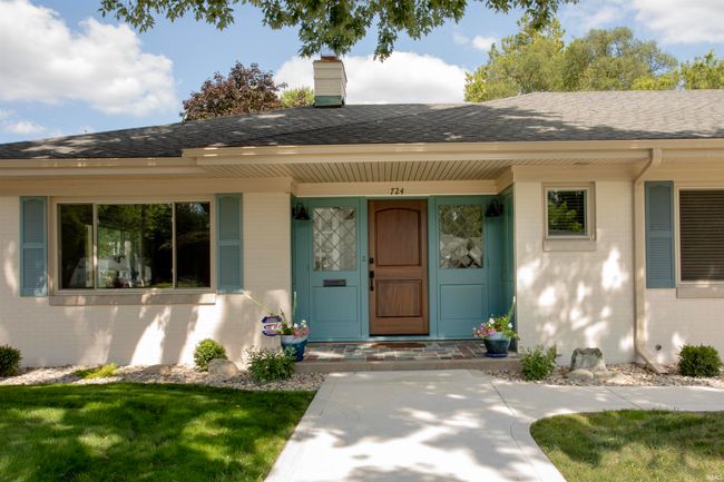 724 The Cir, House other with 3 bedrooms, 2 bathrooms and null parking in Elkhart IN | Image 4