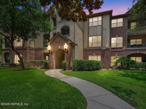 126-7800 Point Meadows Dr, Jacksonville, FL, 32256-4606 | Card Image