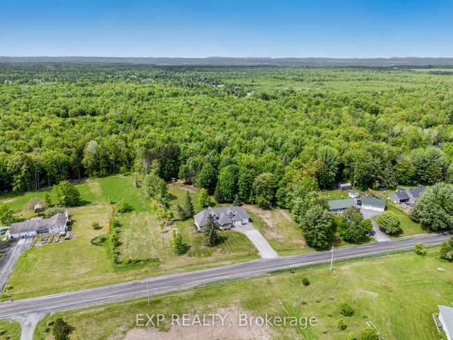 3057 Henrie Rd, House other with 3 bedrooms, 4 bathrooms and 8 parking in Saint-Pascal-Baylon ON | Image 47