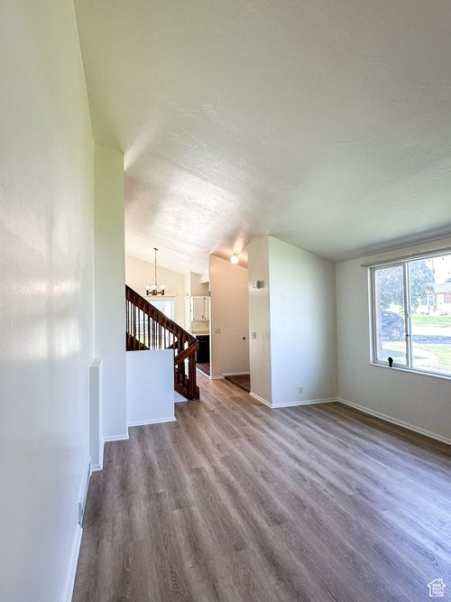 4957 S Hensley Cir, Taylorsville, UT, 84129-1895 | Card Image