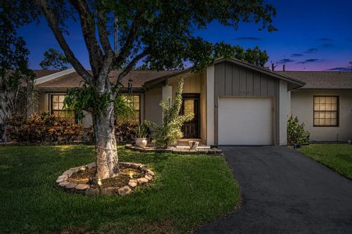 5284 Breadfruit Cir, Delray Beach, FL, 33484-9118 | Card Image