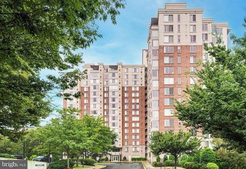 apt-705-2726 Gallows Rd, VIENNA, VA, 22180-7148 | Card Image