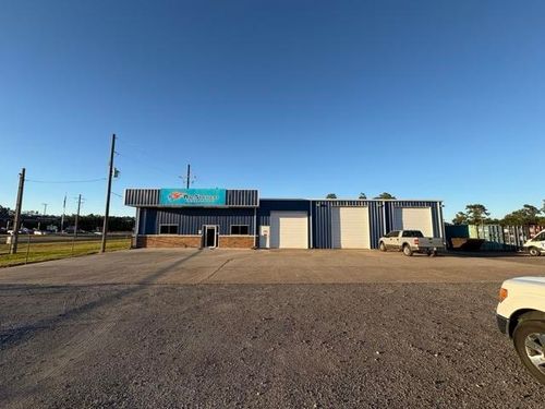 17040 Ih 10, Vidor, TX, 77662-2379 | Card Image