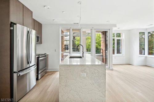 208-14 Lincoln Pl, Madison, NJ, 07940-1805 | Card Image