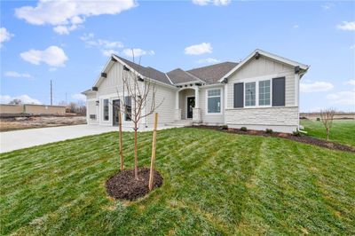 20287 Barker Street, House other with 4 bedrooms, 3 bathrooms and null parking in Spring Hill KS | Image 2