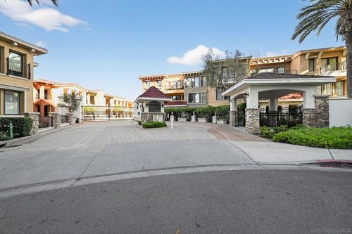 unit-203-1040 Genter St, La Jolla, CA, 92037-5550 | Card Image