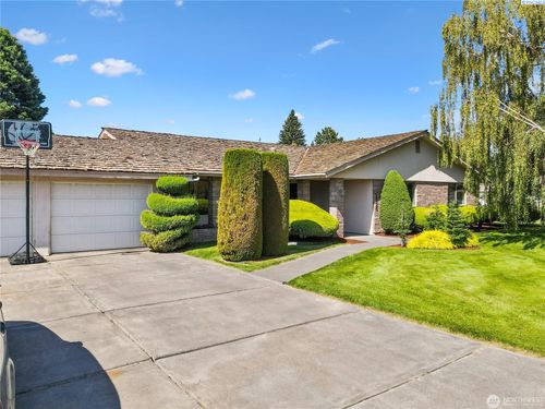 1525 E Catalpa St, Othello, WA, 99344-1545 | Card Image