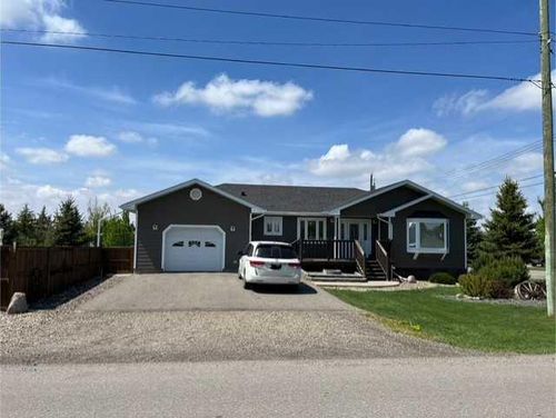 405 10 Avenue W, Barnwell, AB, T0K0B0 | Card Image