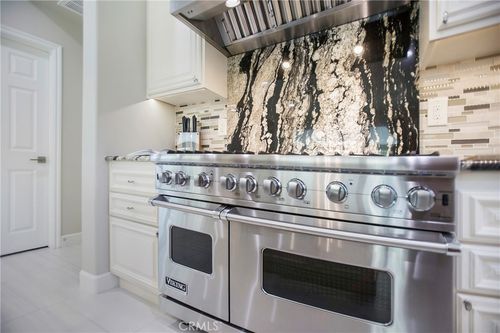 2882 Echo Springs Dr, Corona, CA, 92883 | Card Image