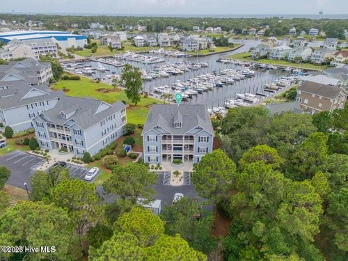 unit-104-a-2555 St James Dr, Southport, NC, 28461-8068 | Card Image