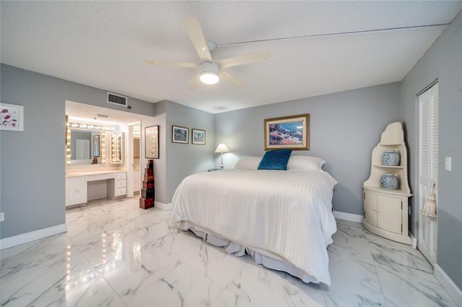 MASTER BEDROOM | Image 26