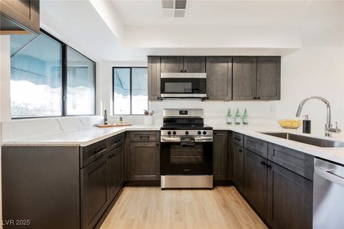 unit-102-2225 Pine Breeze Ln, Las Vegas, NV, 89119-7832 | Card Image
