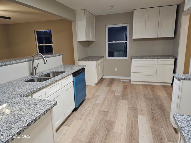 1724 Euchee Chapel Rd, House other with 5 bedrooms, 3 bathrooms and null parking in Spring City TN | Image 7