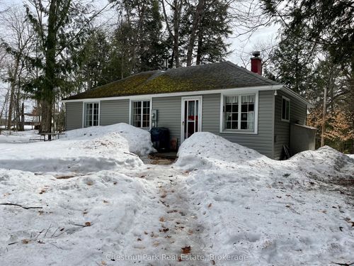 34 Harris Street, Muskoka Lakes, ON, P0B1J0 | Card Image