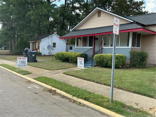 120 W Elwood Ave, Raeford, NC, 28376-2802 | Card Image