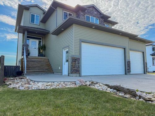 7061 85 Street, Grande Prairie, AB, T8X0J3 | Card Image