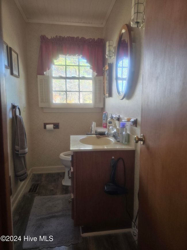 1003 S Main St, House other with 3 bedrooms, 3 bathrooms and 4 parking in Bladenboro NC | Image 9