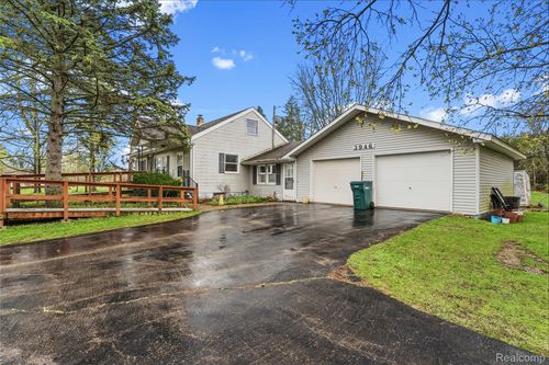 3946 Brown Rd, Durand, MI, 48429-9783 | Card Image