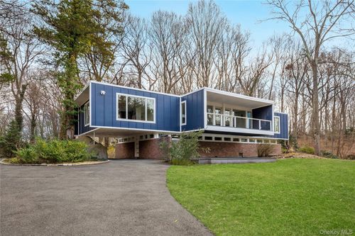 25 Wood Rd, Sands Point, NY, 11050-2625 | Card Image