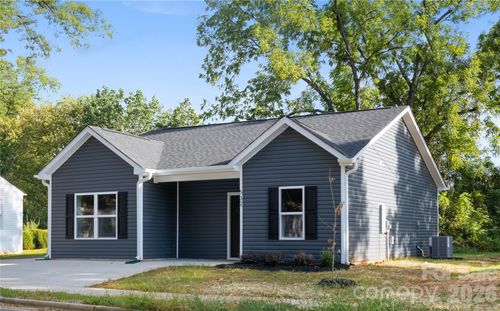 2000 Juniper Dr, Charlotte, NC, 28269-4046 | Card Image