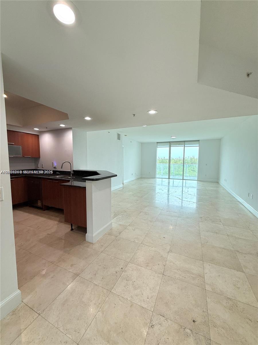 Residential Lease in North Miami 5