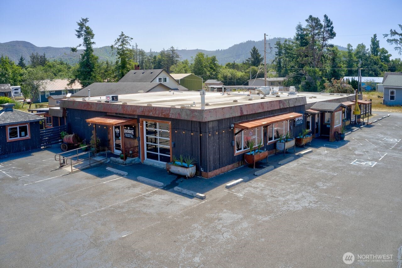 780 State Route 101, Chinook, WA 98614