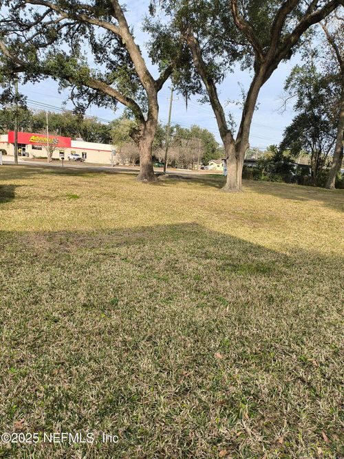 3906 Emerson St, Jacksonville, FL, 32207-4704 | Card Image