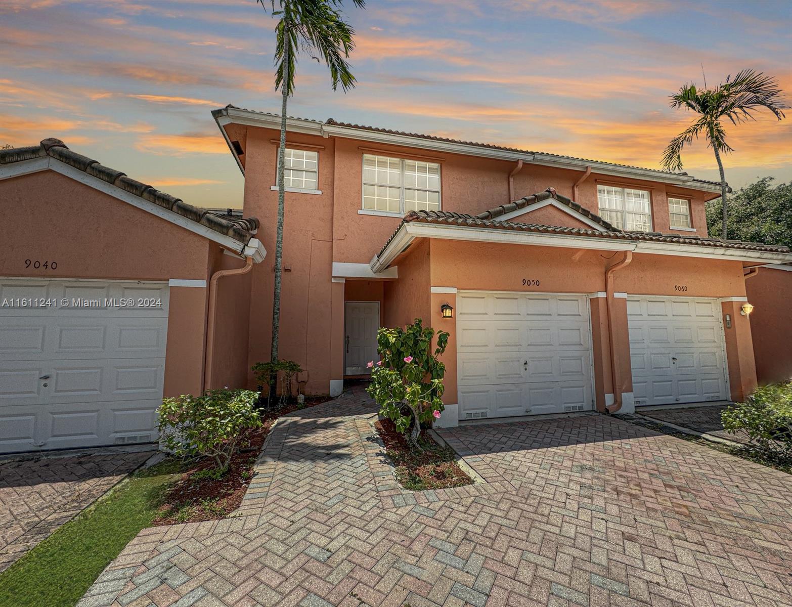 38th Pl, Sunrise, FL 33351