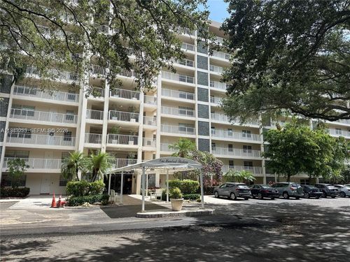 apt-407-3520 Oaks Way, Pompano Beach, FL, 33069-5379 | Card Image