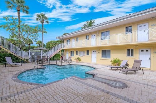 apt-202-480 5th St S, NAPLES, FL, 34102-6502 | Card Image