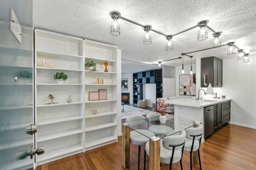 1756 14th Ave, San Francisco, CA, 94122-4530 | Card Image