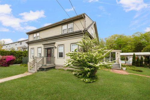 195 Main St, Fiskeville, RI, 02823-1103 | Card Image